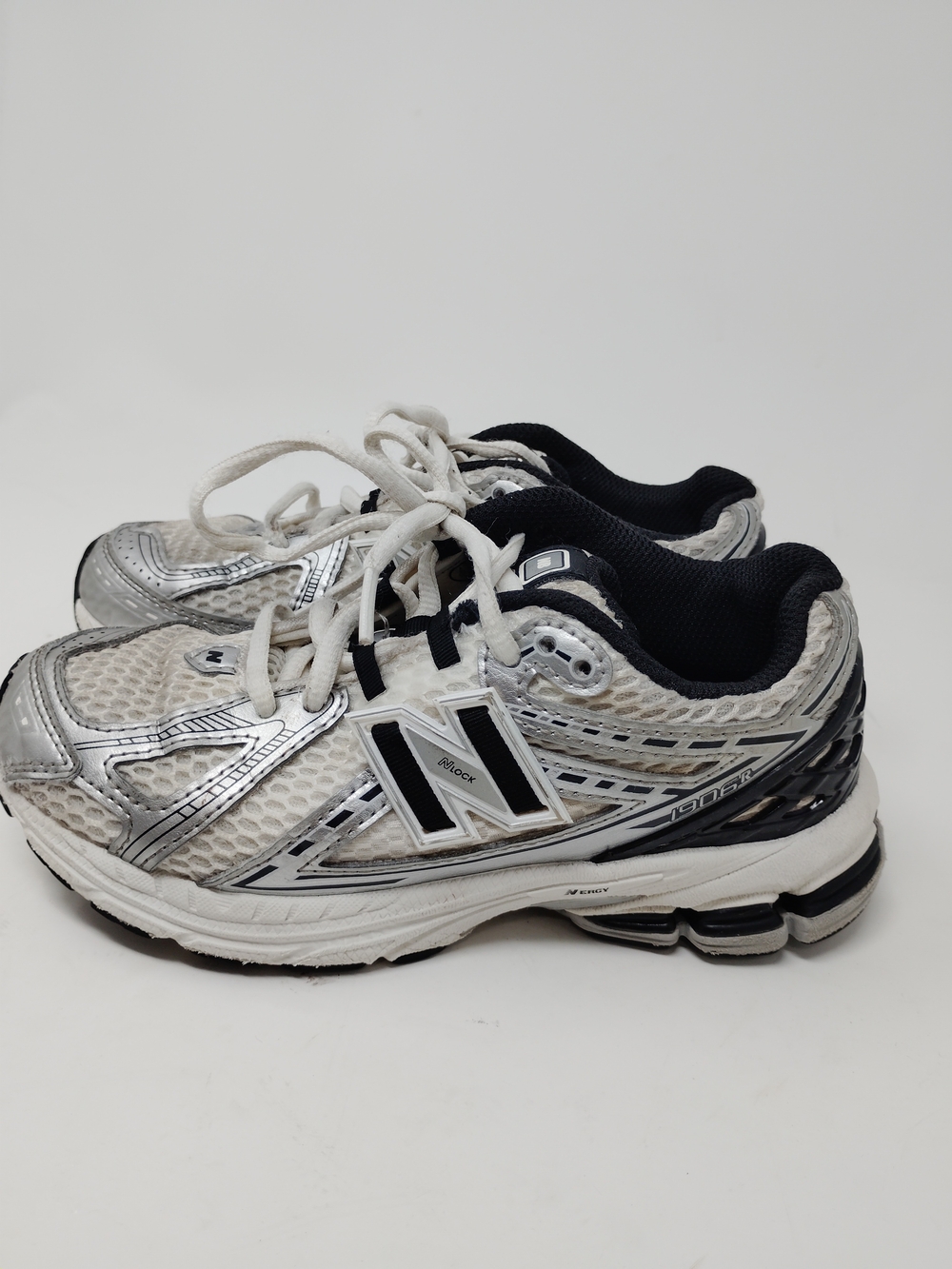 New Balance 1906R Kids Size 2 Yth Silver Metallic Black, Sportwear